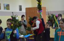 Tradycyjna palma wielkanocna - warsztaty w Szkole Podstawowej w Dulowej
